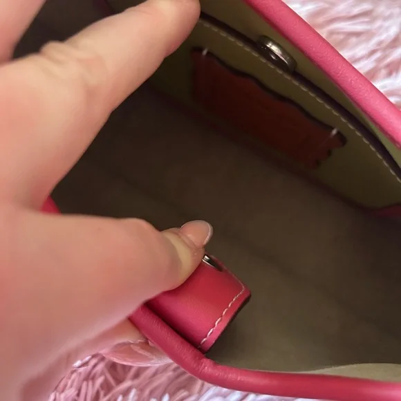 Coachtopia Strawberry Ergo - Picture 5 of 9